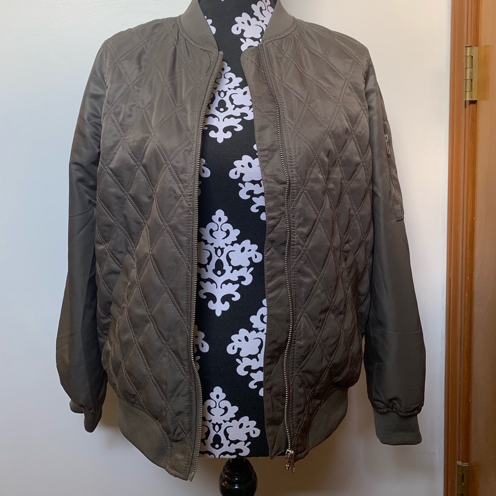 Gray Light Puff Jacket